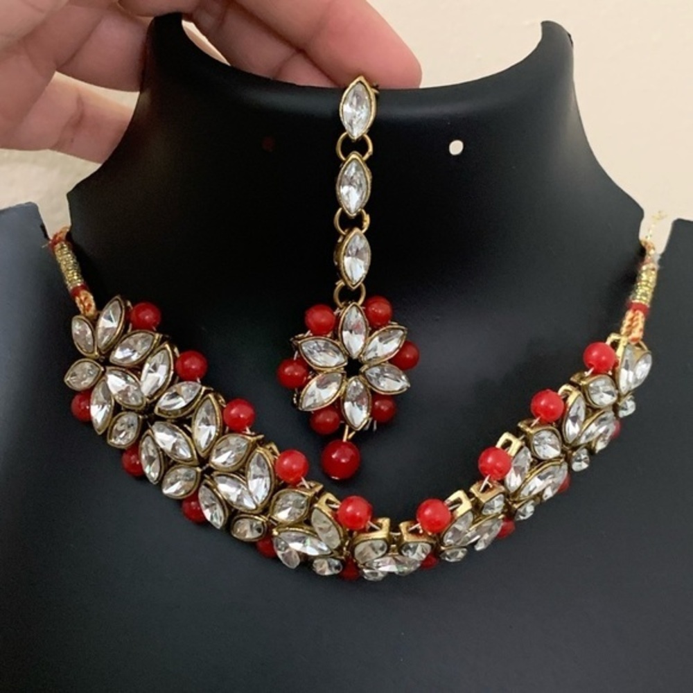 Salwar Kameez Red and Gold Kundan Floral Necklace Set
